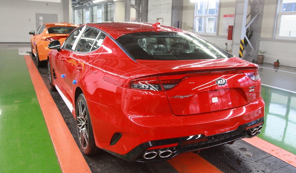 Автотор начал выпуск обновленных лифтбеков Kia Stinger