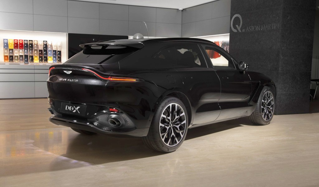 В России начались продажи кроссоверов Aston Martin DBX В России начались продажи кроссоверов Aston Martin DBX