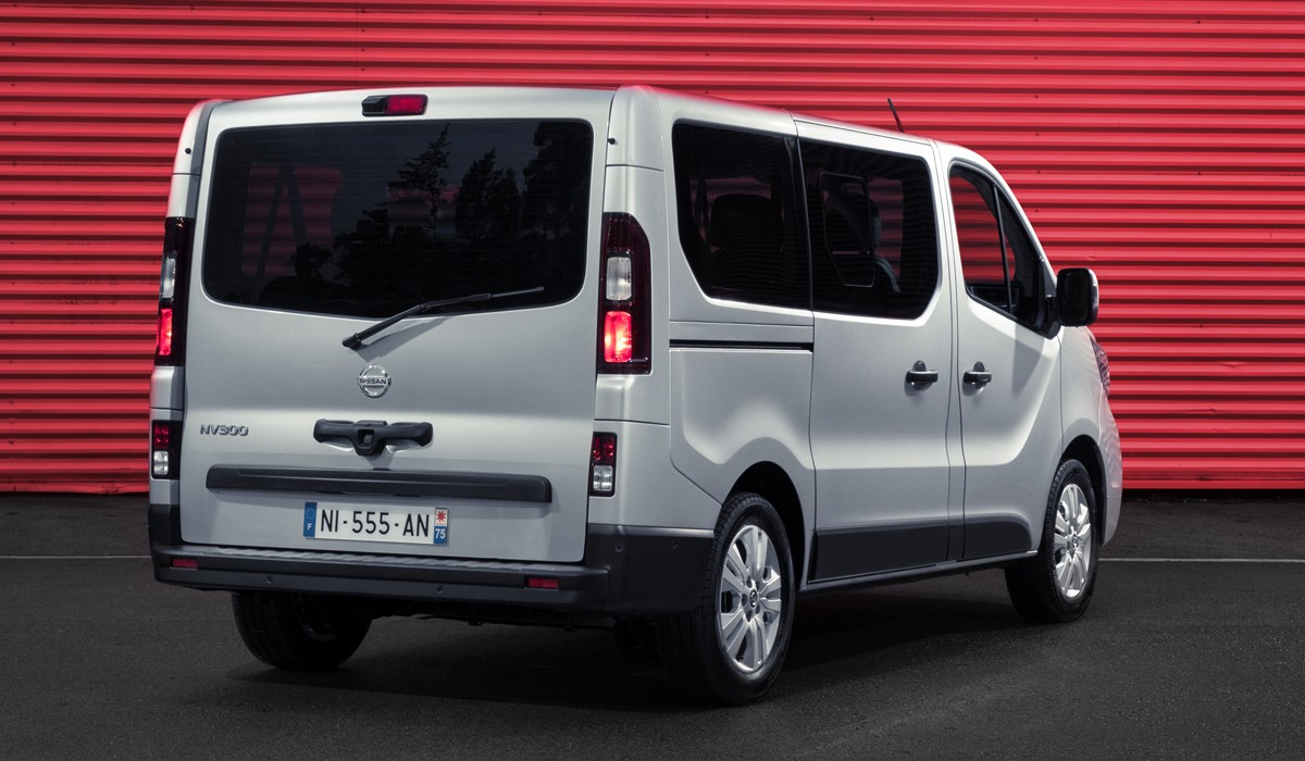 Представлен рестайлинговый микроавтобус Nissan NV300 Представлен рестайлинговый микроавтобус Nissan NV300