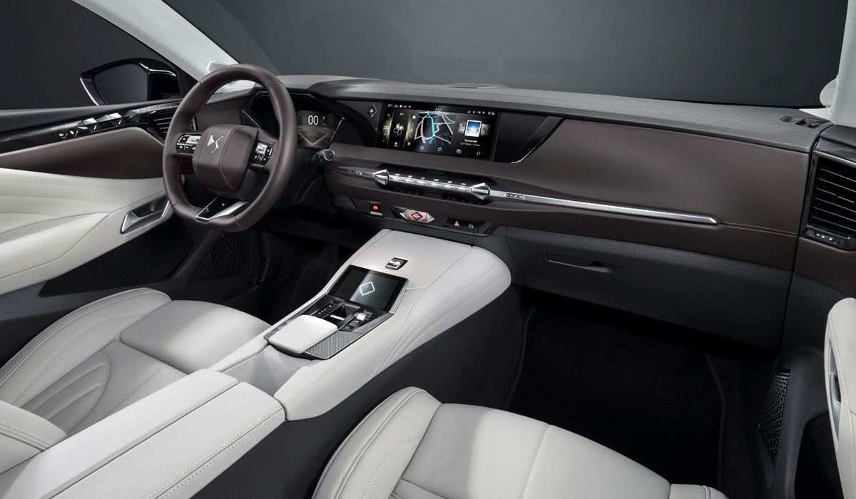 Представлен хэтчбек DS 4 второго поколения Представлен хэтчбек DS 4 второго поколения