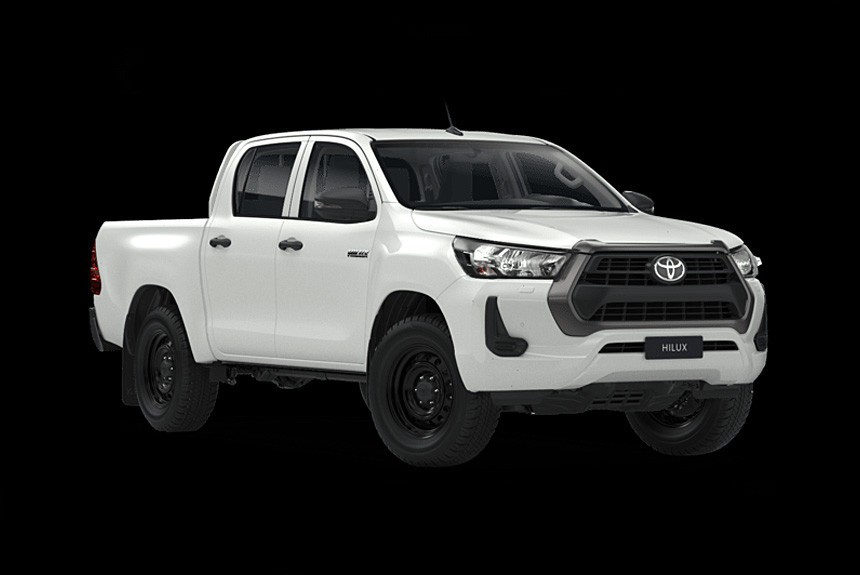 Toyota Hilux в России: «раздетая» версия с бензиновым мотором