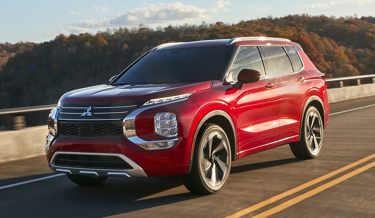 Представлен кроссовер Mitsubishi Outlander нового поколения Представлен кроссовер Mitsubishi Outlander нового поколения