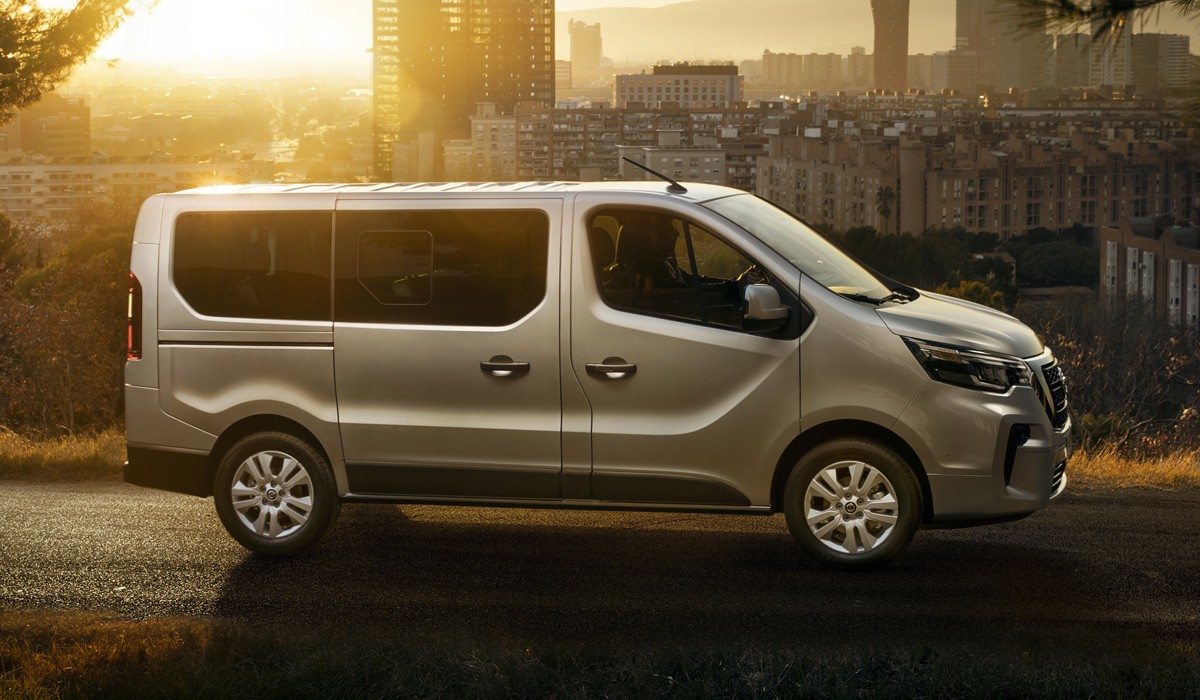 Представлен рестайлинговый микроавтобус Nissan NV300 Представлен рестайлинговый микроавтобус Nissan NV300