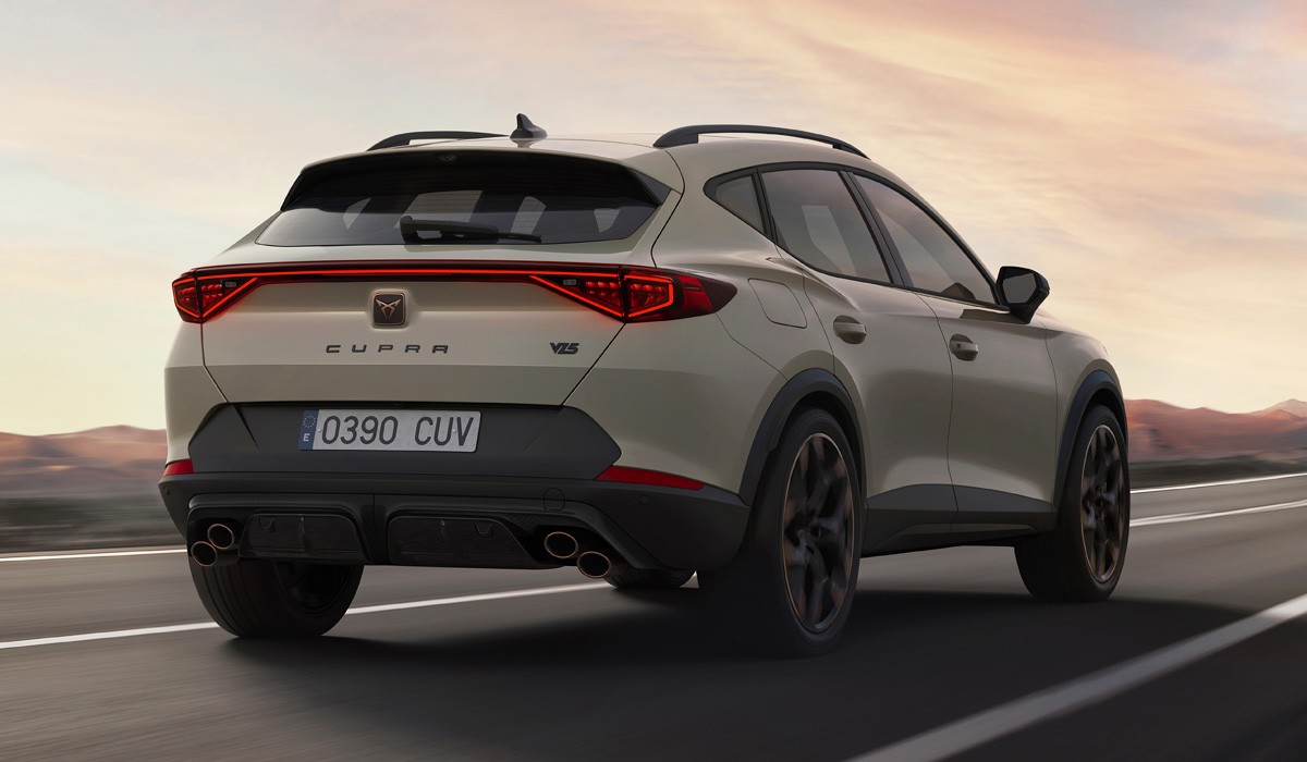 Кроссовер Cupra Formentor VZ5 примерил пятицилиндровый мотор Кроссовер Cupra Formentor VZ5 примерил пятицилиндровый мотор