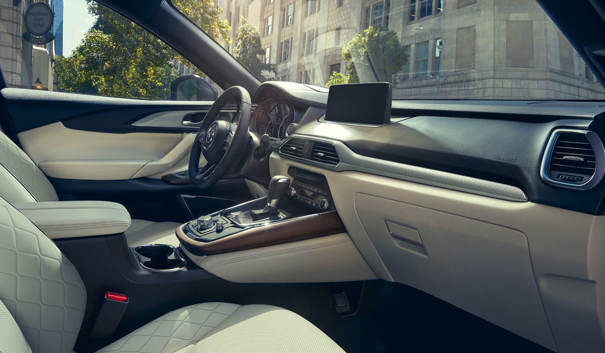 Какой шикарный салон добавил производитель в новый кроссовер Mazda CX-9! Какой шикарный салон добавил производитель в новый кроссовер Mazda CX-9!