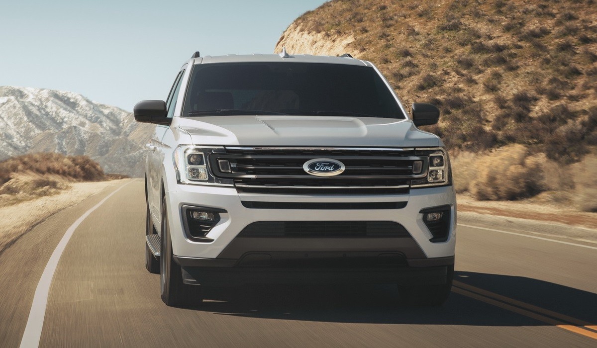 Ford Expedition обзавелся новой базовой версией XL STX