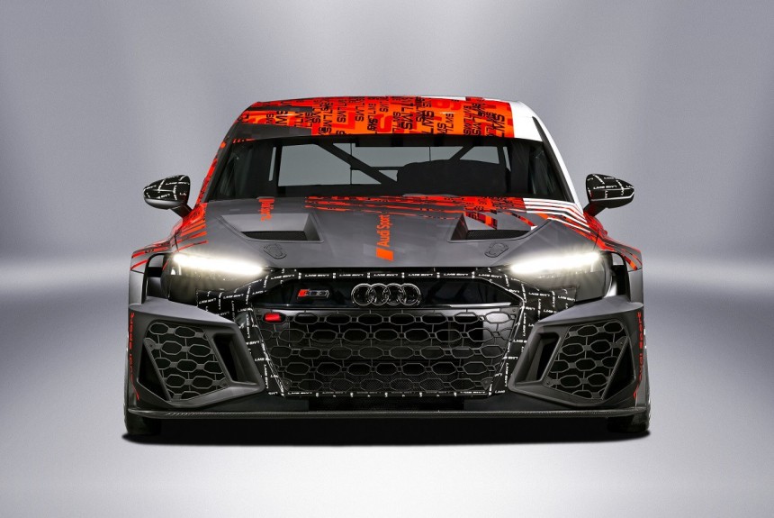 Гоночный Audi RS 3 LMS показали раньше гражданской модели