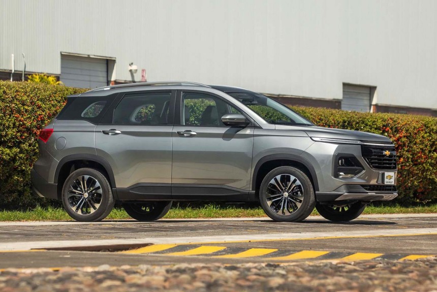 Рестайлинговый кроссовер Chevrolet Captiva дебютировал в Мексике Рестайлинговый кроссовер Chevrolet Captiva дебютировал в Мексике