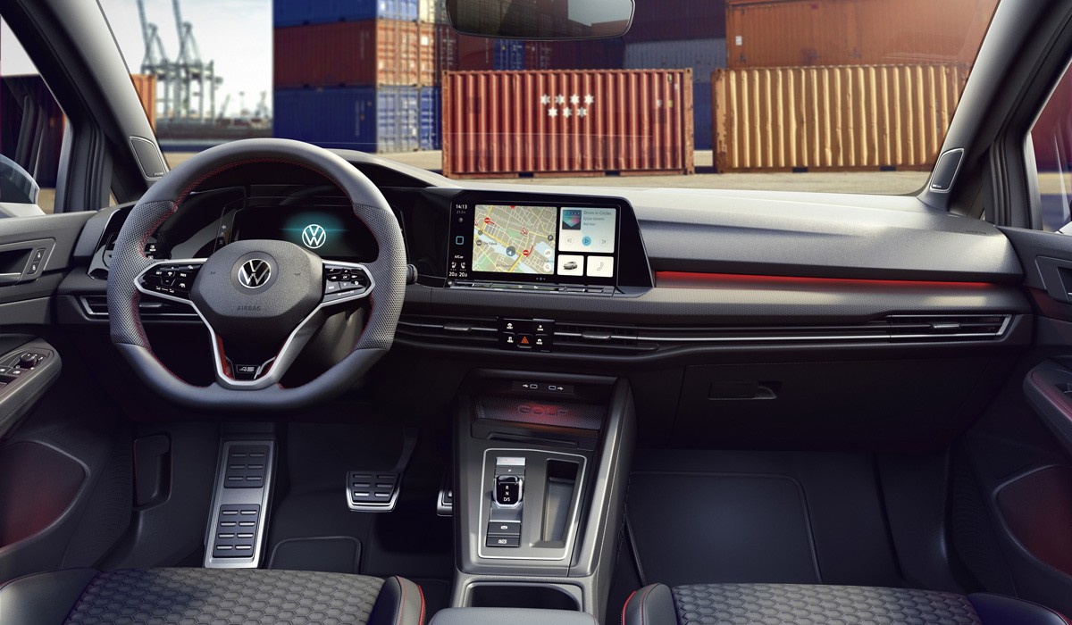 Volkswagen Golf GTI Clubsport 45 приурочен к юбилею версии GTI Volkswagen Golf GTI Clubsport 45 приурочен к юбилею версии GTI