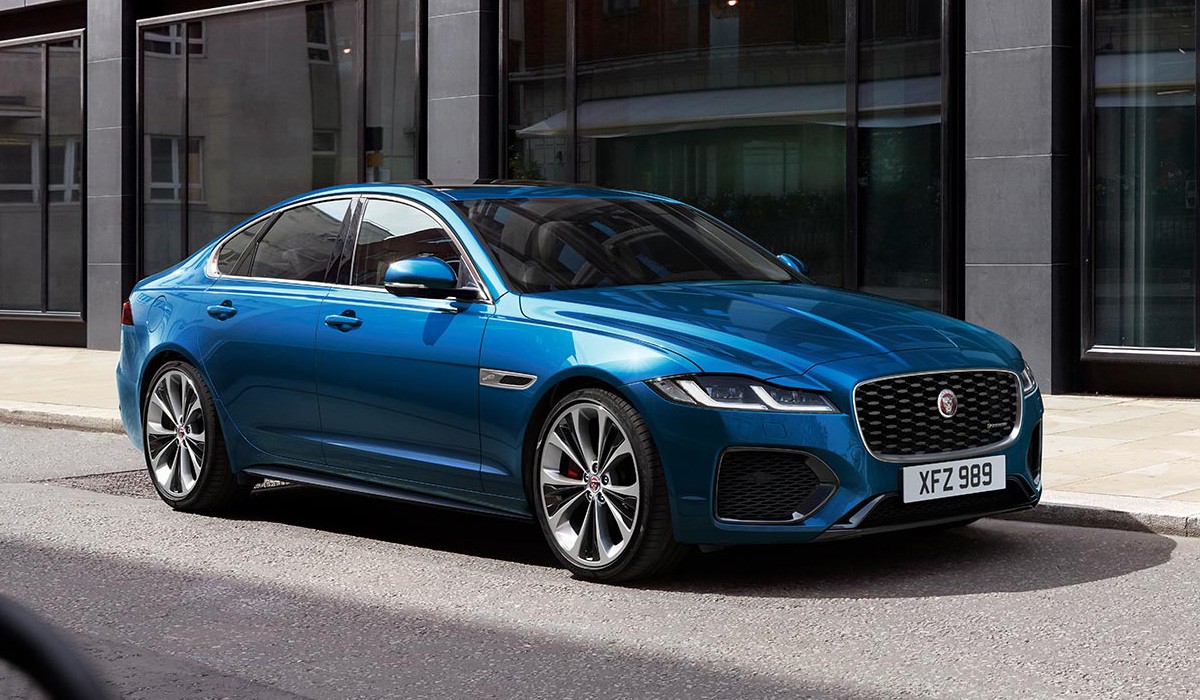 Обновленный Jaguar XF: объявлены цены в России