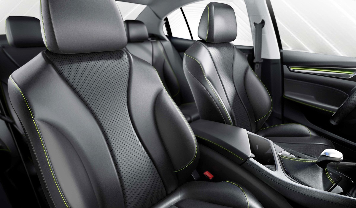 Обновлен массовый седан Roewe i5 Обновлен массовый седан Roewe i5