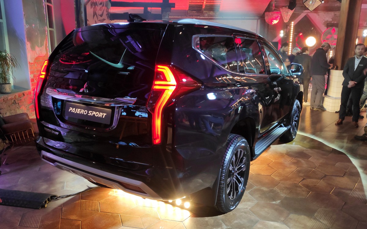 Обновленный Mitsubishi Pajero Sport: цены в России