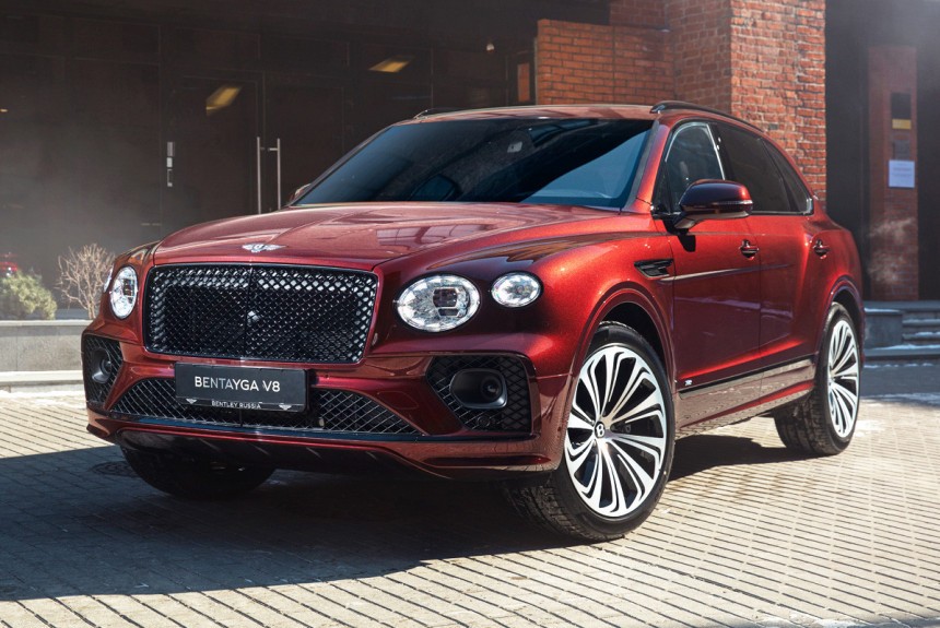 До России добрались обновленные кроссоверы Bentley Bentayga