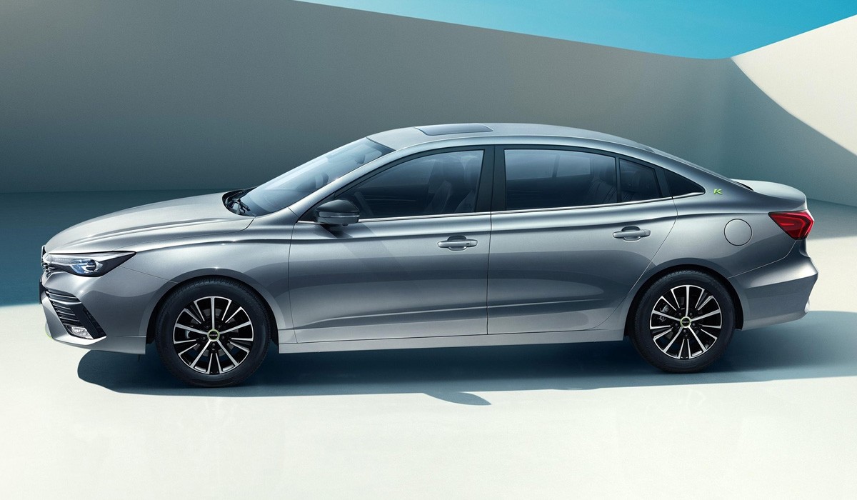 Обновлен массовый седан Roewe i5 Обновлен массовый седан Roewe i5