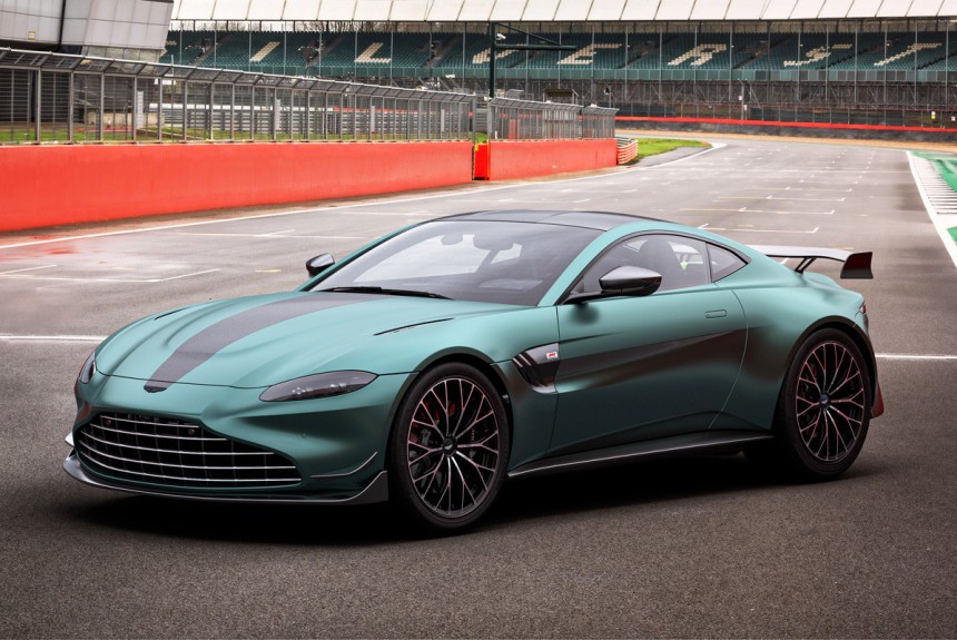 Новый Aston Martin Vantage F1 Edition: по стопам сейфти-кара Новый Aston Martin Vantage F1 Edition: по стопам сейфти-кара