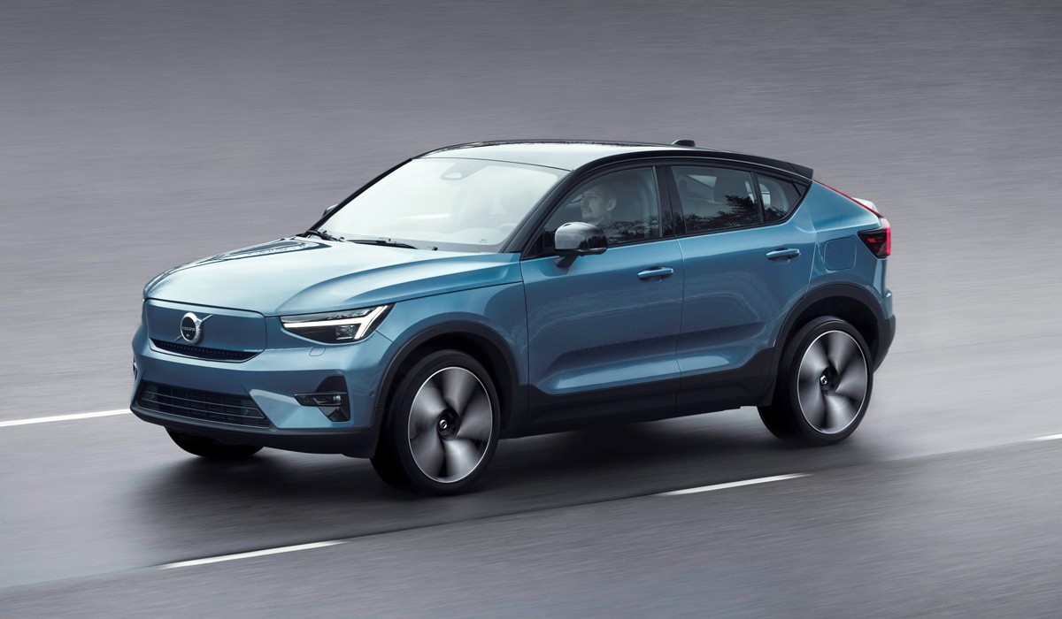 Представлен купеобразный кроссовер Volvo C40 Представлен купеобразный кроссовер Volvo C40