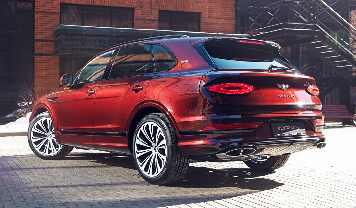 До России добрались обновленные кроссоверы Bentley Bentayga