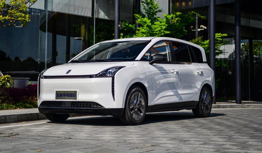 Компактвэн FAW Bestune NAT для такси и каршеринга Компактвэн FAW Bestune NAT для такси и каршеринга