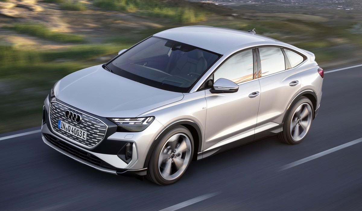 Серийный кроссовер Audi Q4 e-tron дебютировал с двумя типами кузова Серийный кроссовер Audi Q4 e-tron дебютировал с двумя типами кузова