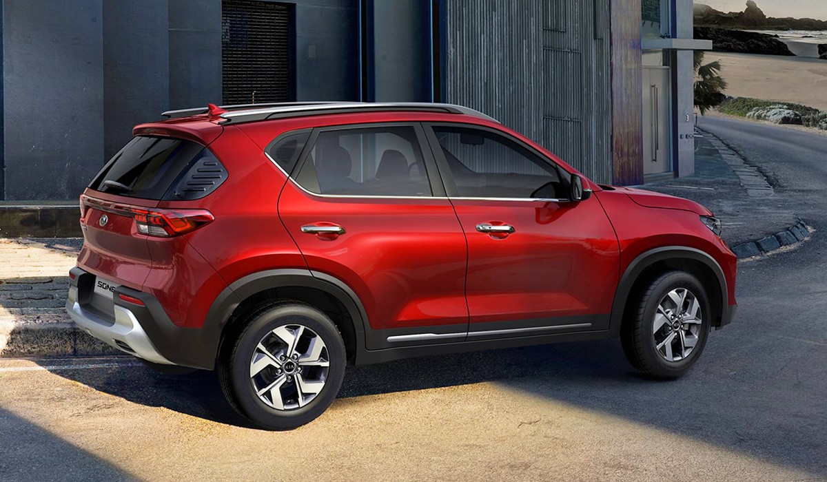 У паркетника Kia Sonet появилась семиместная версия У паркетника Kia Sonet появилась семиместная версия