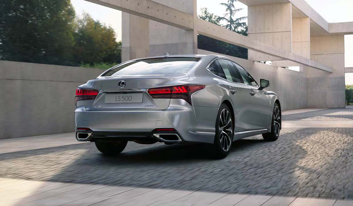 Обновленный седан Lexus LS: цены в России Обновленный седан Lexus LS: цены в России