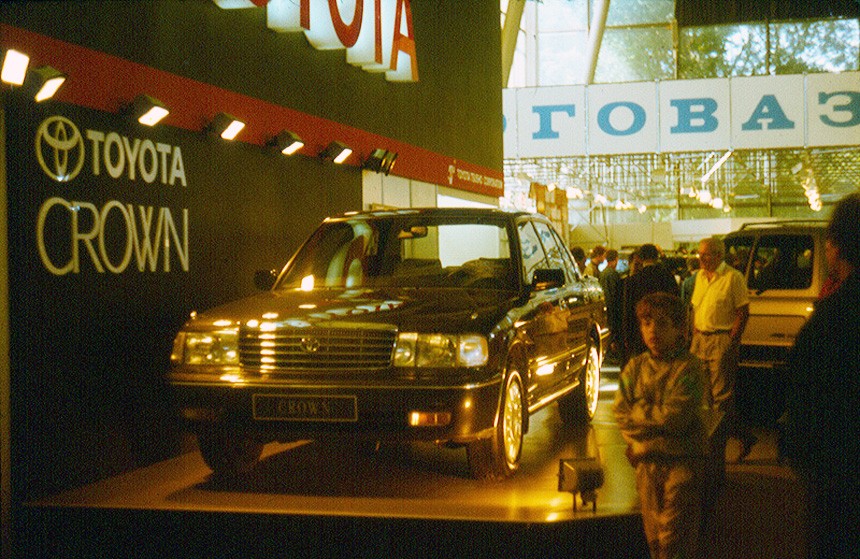 Семейство Toyota Crown: не только кроссовер, но и минивэн Семейство Toyota Crown: не только кроссовер, но и минивэн