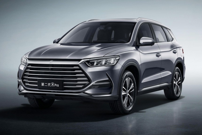 Рестайлинговый кроссовер BYD Song Pro почти избавился от приборов Рестайлинговый кроссовер BYD Song Pro почти избавился от приборов