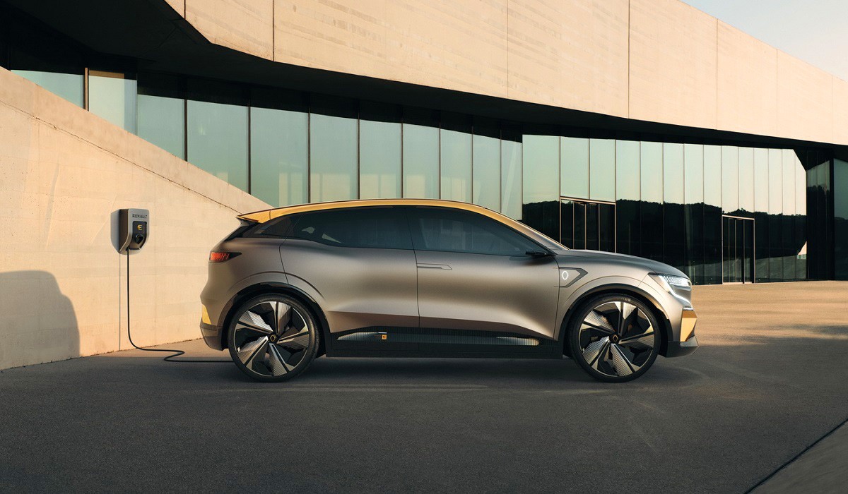 Автомобили Renault после 2022 года не поедут быстрее 180 км/ч Автомобили Renault после 2022 года не поедут быстрее 180 км/ч