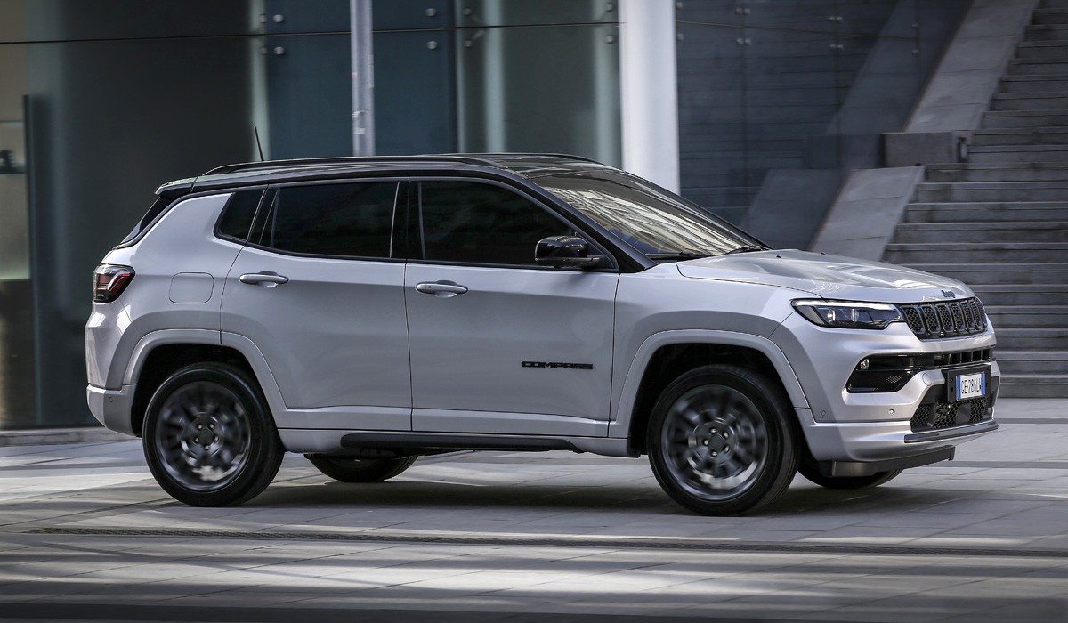 Обновленный Jeep Compass добрался до Европы