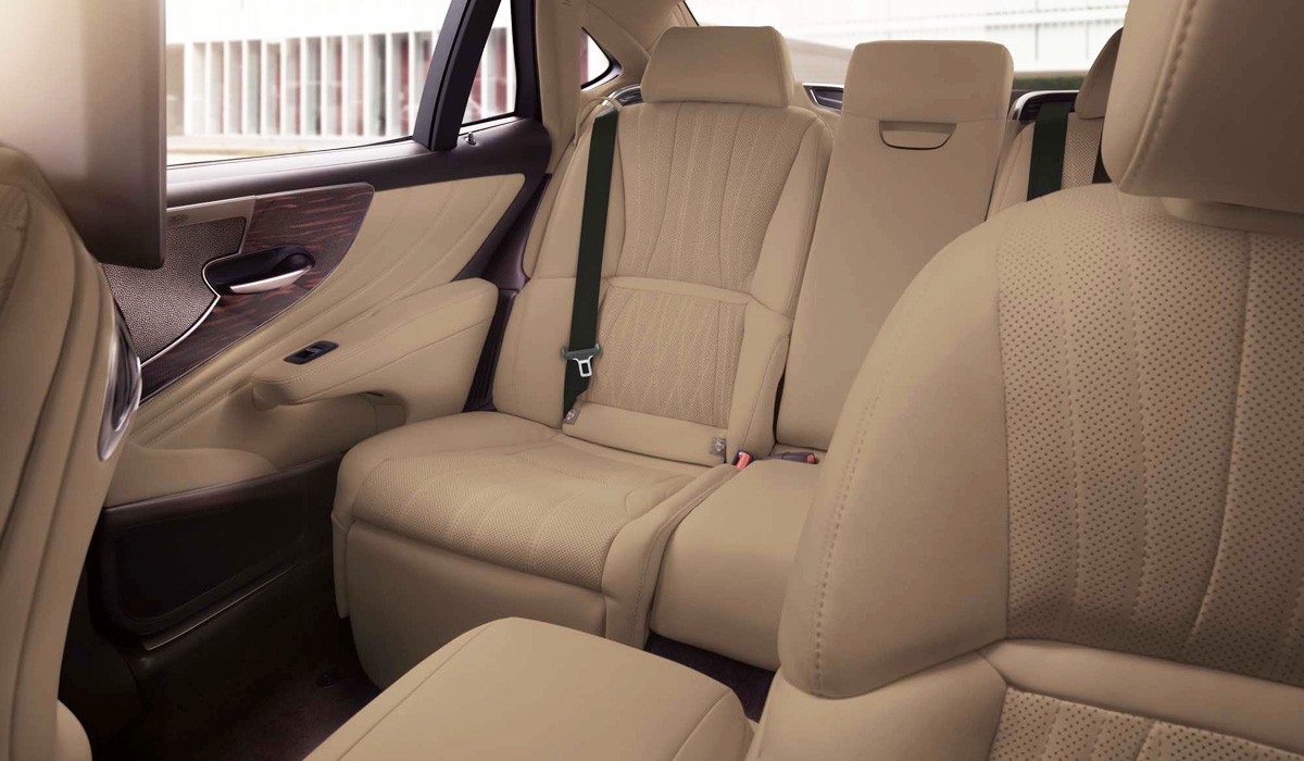 Обновленный седан Lexus LS: цены в России Обновленный седан Lexus LS: цены в России