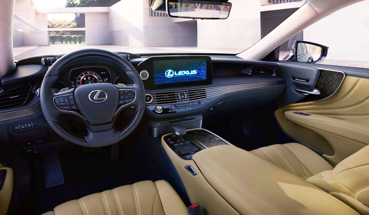 Обновленный седан Lexus LS: цены в России Обновленный седан Lexus LS: цены в России