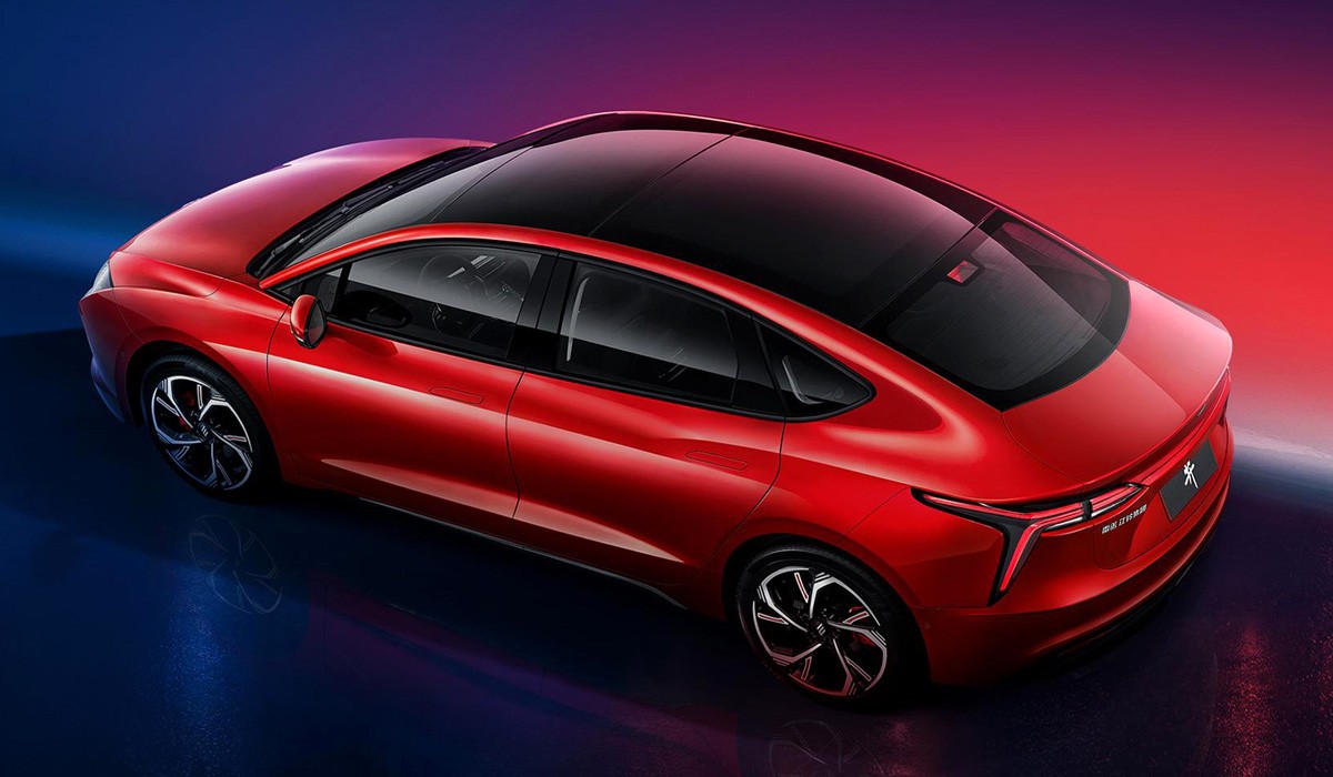 Renault и Jingliang показали седан Yi для каршеринга Renault и Jingliang показали седан Yi для каршеринга