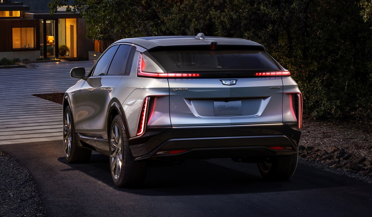 Представлен серийный электрический кроссовер Cadillac Lyriq Представлен серийный электрический кроссовер Cadillac Lyriq
