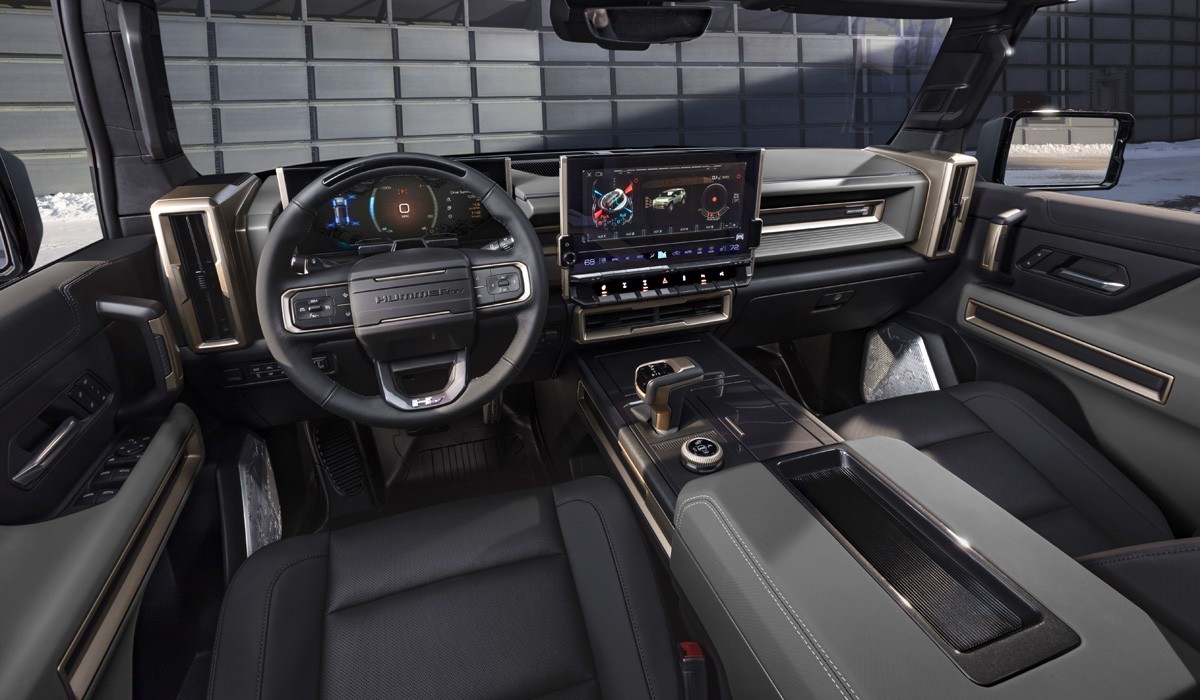 Внедорожник GMC Hummer EV SUV составил компанию пикапу Внедорожник GMC Hummer EV SUV составил компанию пикапу