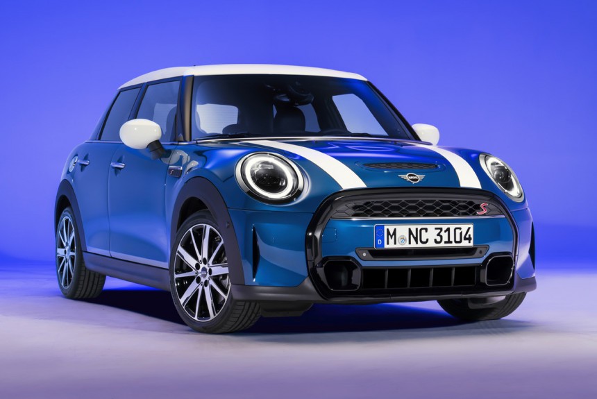 Обновленные хэтчбеки Mini: цены в России