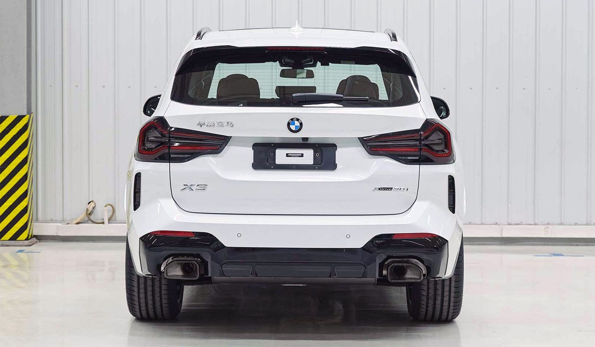 Обновленный BMW X3: фото без камуфляжа