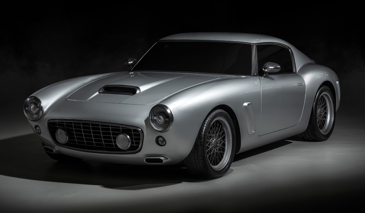 Компания RML представила суперкар по мотивам Ferrari 250 Компания RML представила суперкар по мотивам Ferrari 250