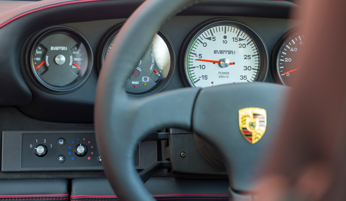 Классический Porsche 911 превратился в электромобиль Everrati Signature Классический Porsche 911 превратился в электромобиль Everrati Signature