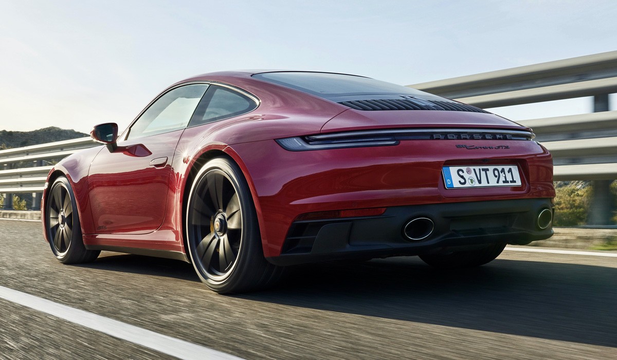 Новый Porsche 911 Carrera GTS расположился между версиями S и Turbo Новый Porsche 911 Carrera GTS расположился между версиями S и Turbo