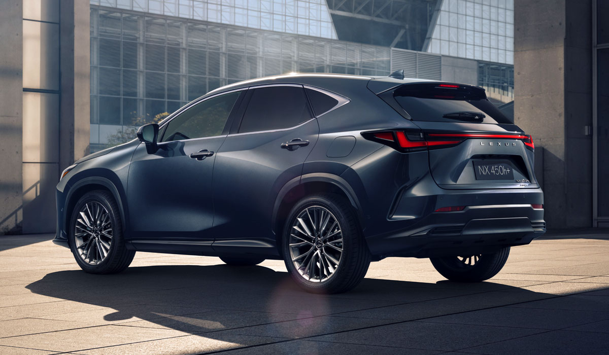 Кроссовер с уздечкой: представлен Lexus NX нового поколения