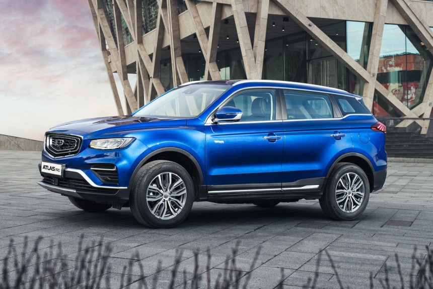 Кроссовер Geely Atlas Pro будет «мягким» гибридом в России Кроссовер Geely Atlas Pro будет «мягким» гибридом в России