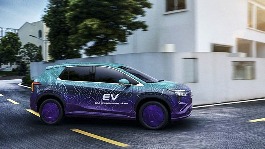 Новый кроссовер Mitsubishi Airtrek почти готов Новый кроссовер Mitsubishi Airtrek почти готов