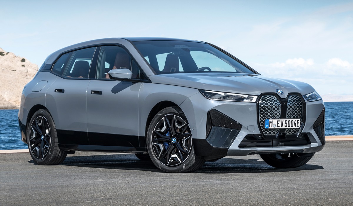 Кроссовер BMW iX: характеристики и цена в России