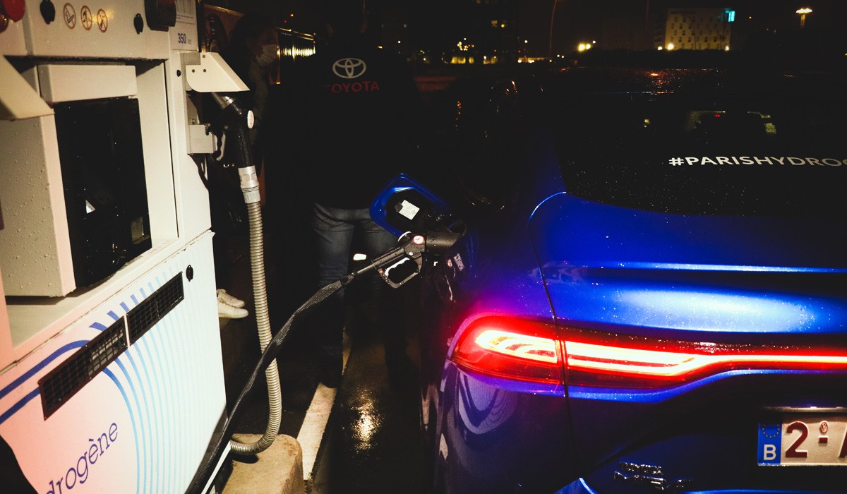 Toyota Mirai установила рекорд пробега на одном баке водорода Toyota Mirai установила рекорд пробега на одном баке водорода