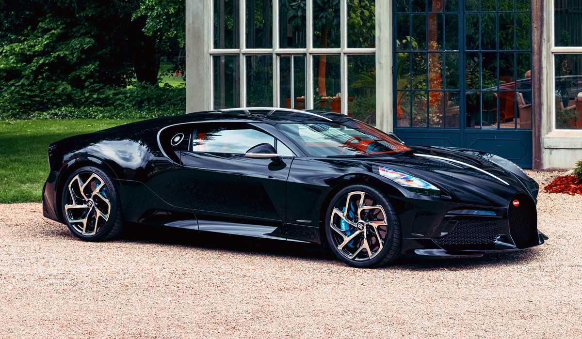 Уникальный гиперкар Bugatti La Voiture Noire полностью готов Уникальный гиперкар Bugatti La Voiture Noire полностью готов