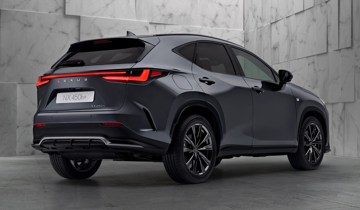 Кроссовер с уздечкой: представлен Lexus NX нового поколения