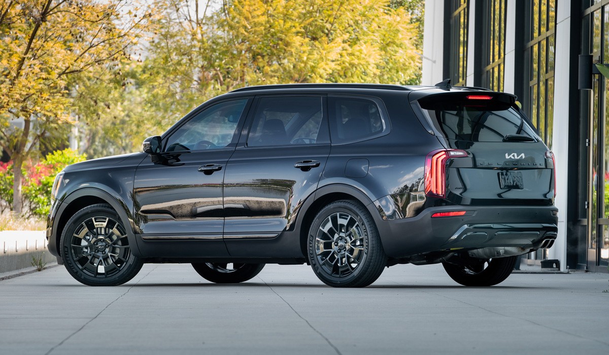 Большой кроссовер Kia Telluride слегка доработан Большой кроссовер Kia Telluride слегка доработан