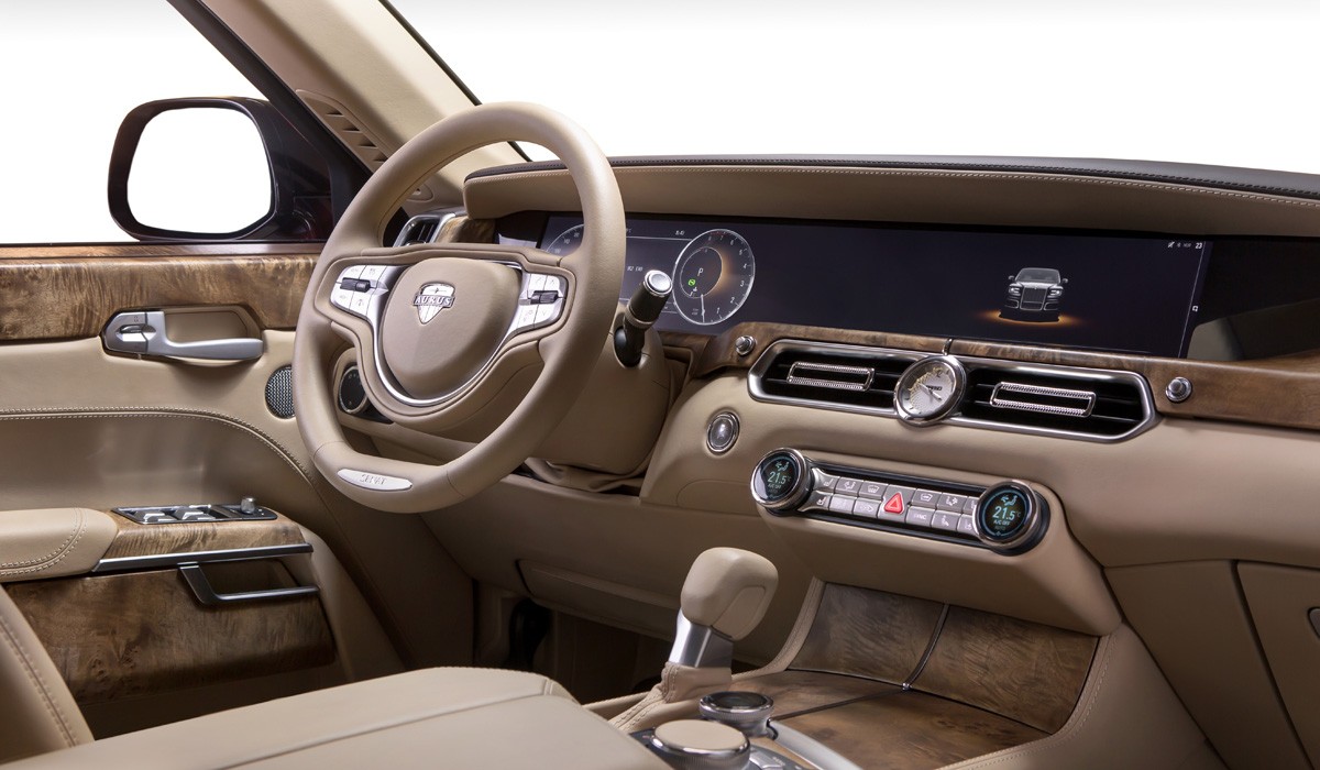 Седан Aurus Senat сертифицирован на постоянной основе Седан Aurus Senat сертифицирован на постоянной основе