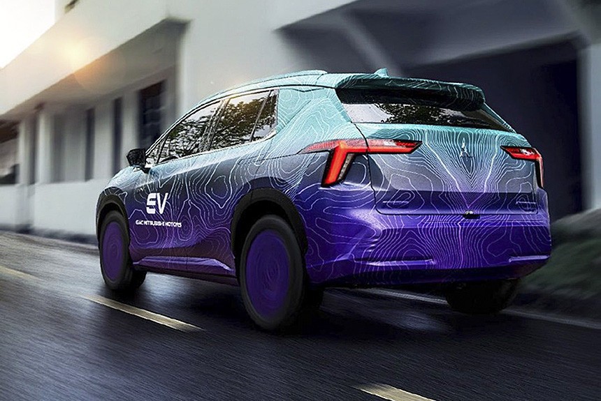 Новый кроссовер Mitsubishi Airtrek почти готов Новый кроссовер Mitsubishi Airtrek почти готов