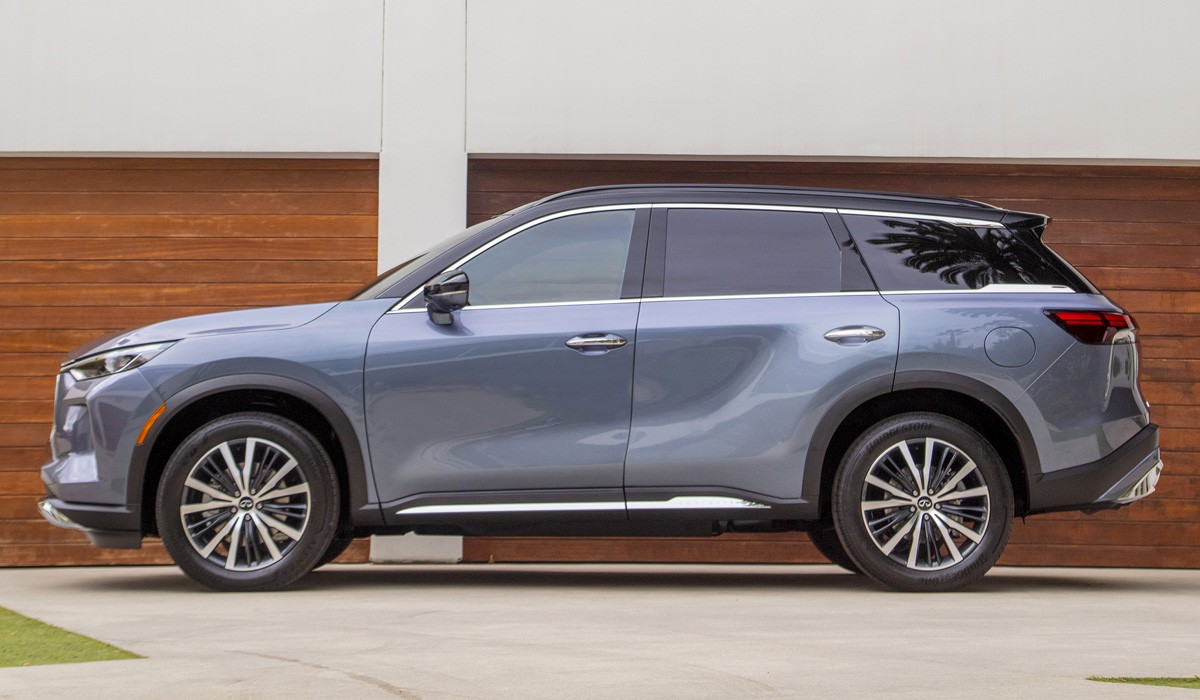 Представлен кроссовер Infiniti QX60 второго поколения Представлен кроссовер Infiniti QX60 второго поколения